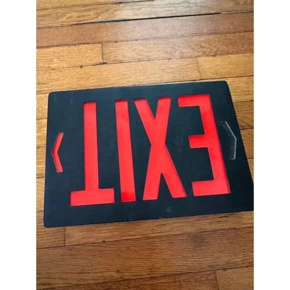 Metal Hanging EXIT sign - Picture 6 of 8